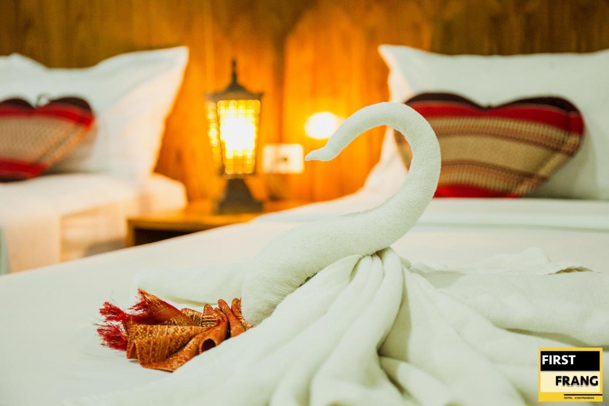 First And Frang Hotel - Koh Phangan Тонг Сала Экстерьер фото