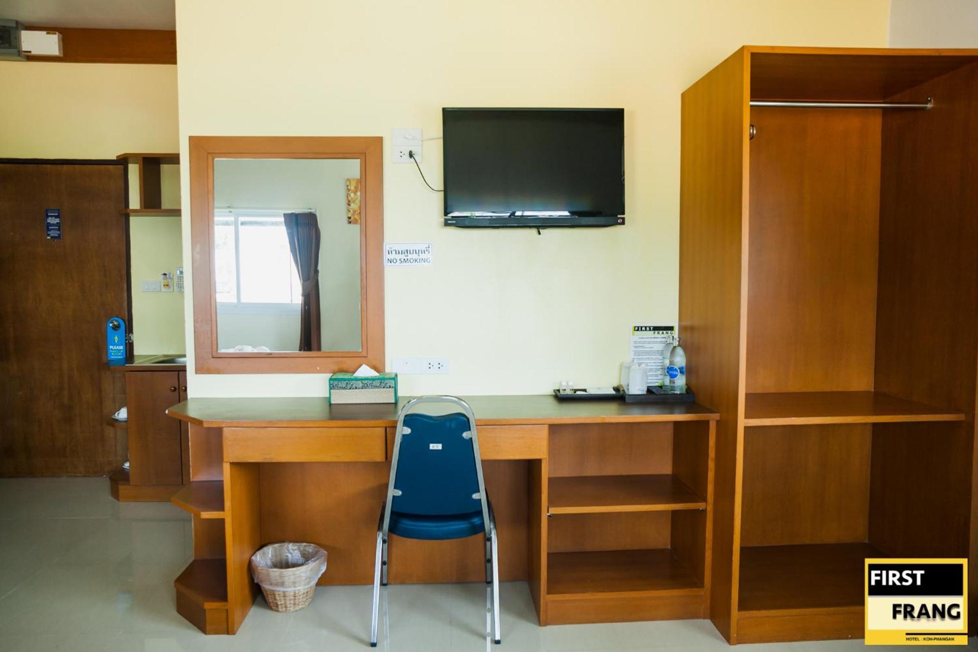 First And Frang Hotel - Koh Phangan Тонг Сала Экстерьер фото