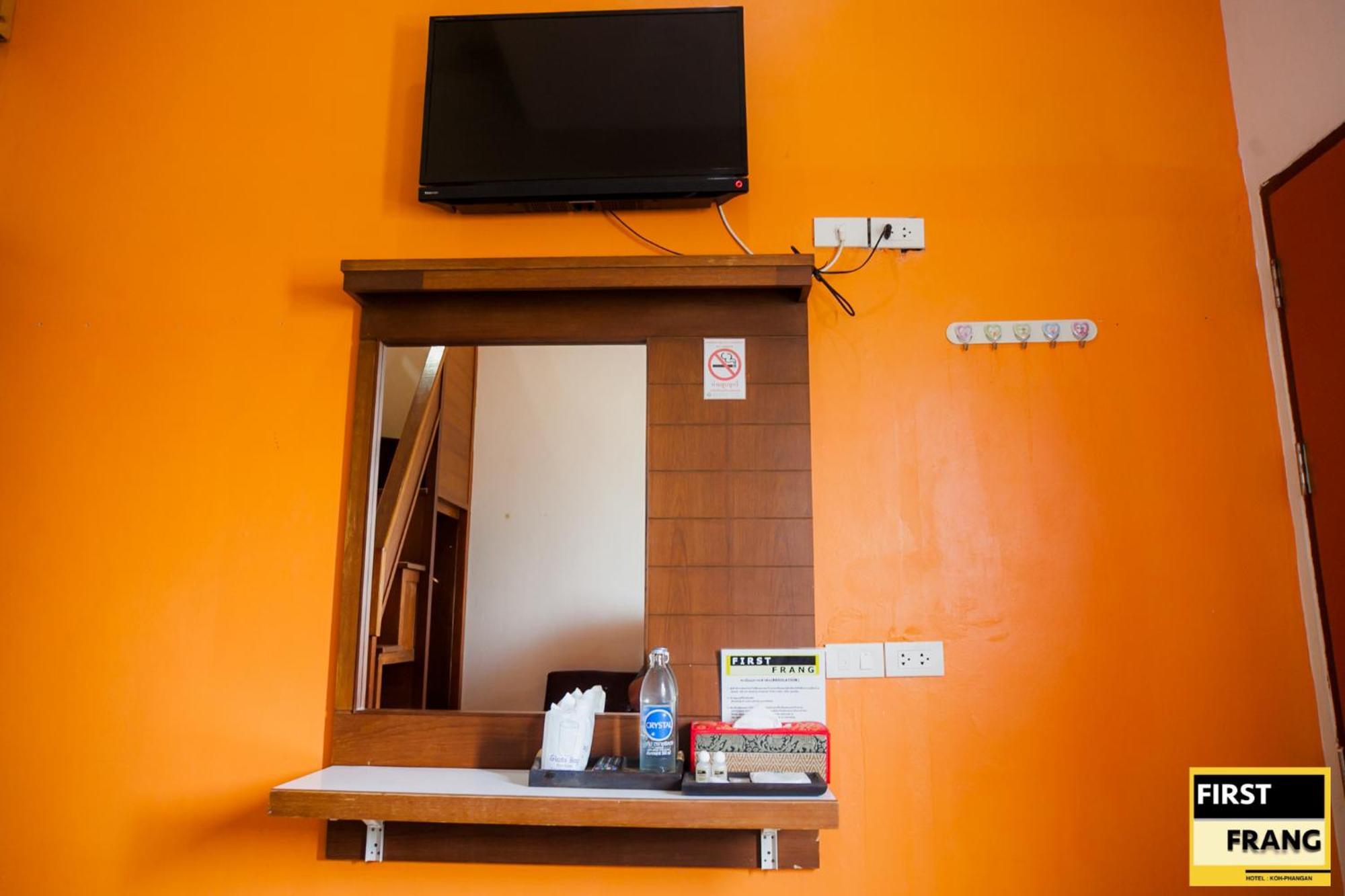 First And Frang Hotel - Koh Phangan Тонг Сала Экстерьер фото